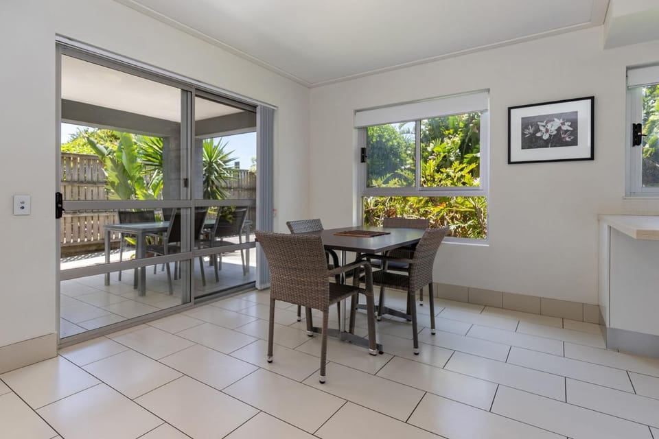 Patio, Balcony/Terrace, Seating area, Dining area