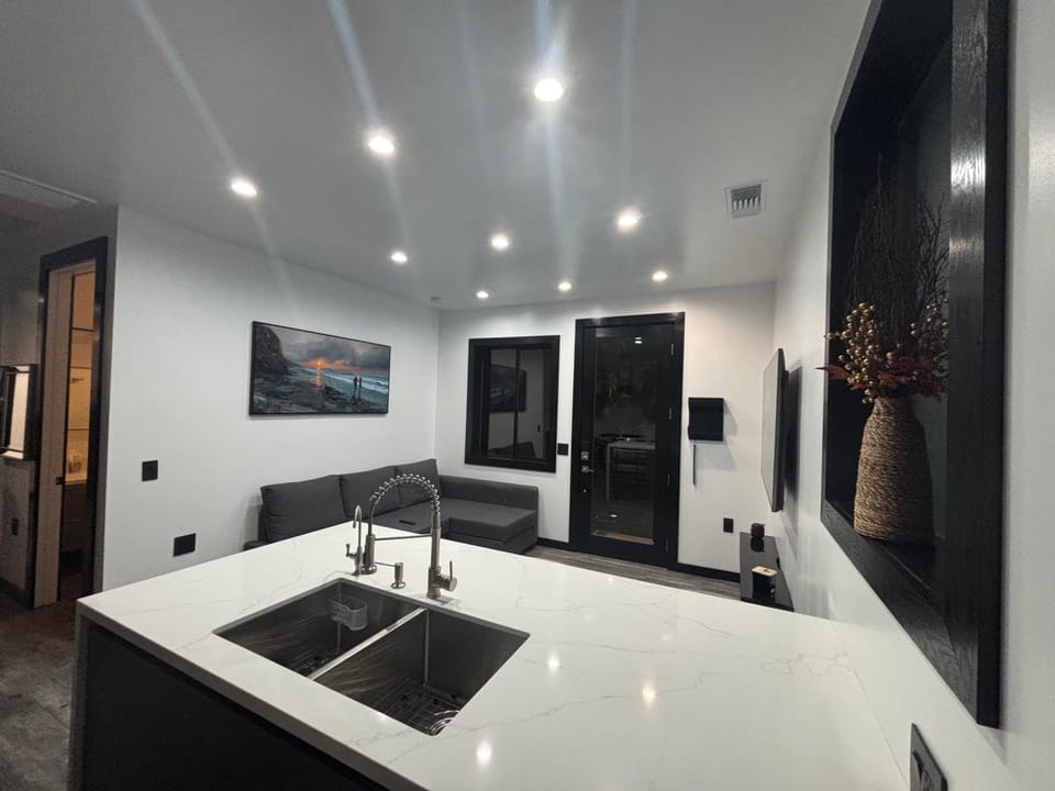 Burbank - Starlight Hills Private Luxury Guest House House in Sun Valley
