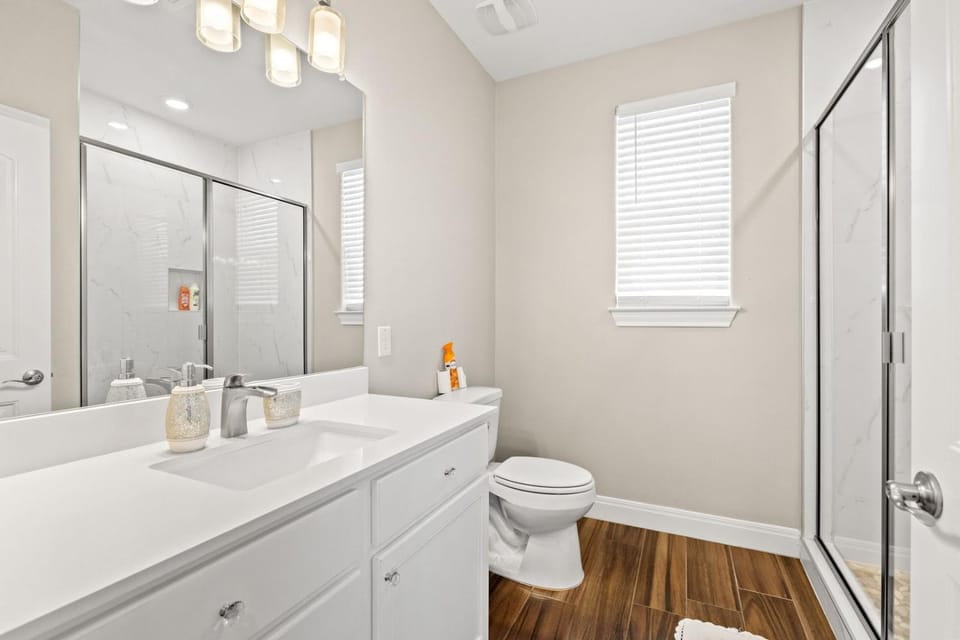 3BR Home Near Austin Airport & Downtown House in Montopolis