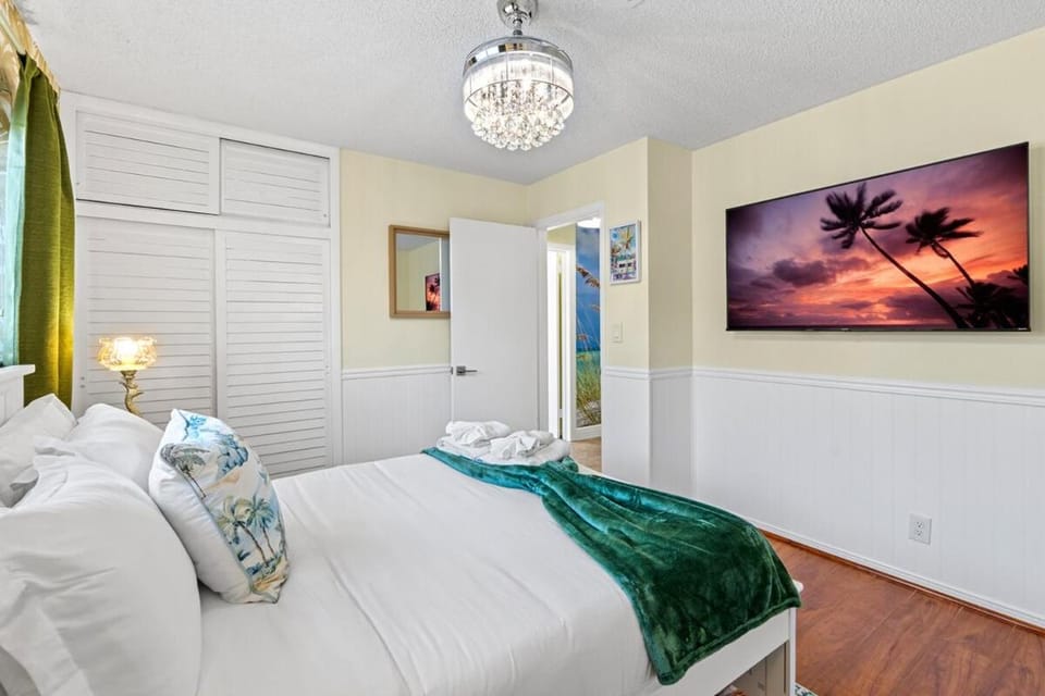 Htd Pool, Tiki Hut, Putt-Putt, Billiards, Pergola House in Lighthouse Point