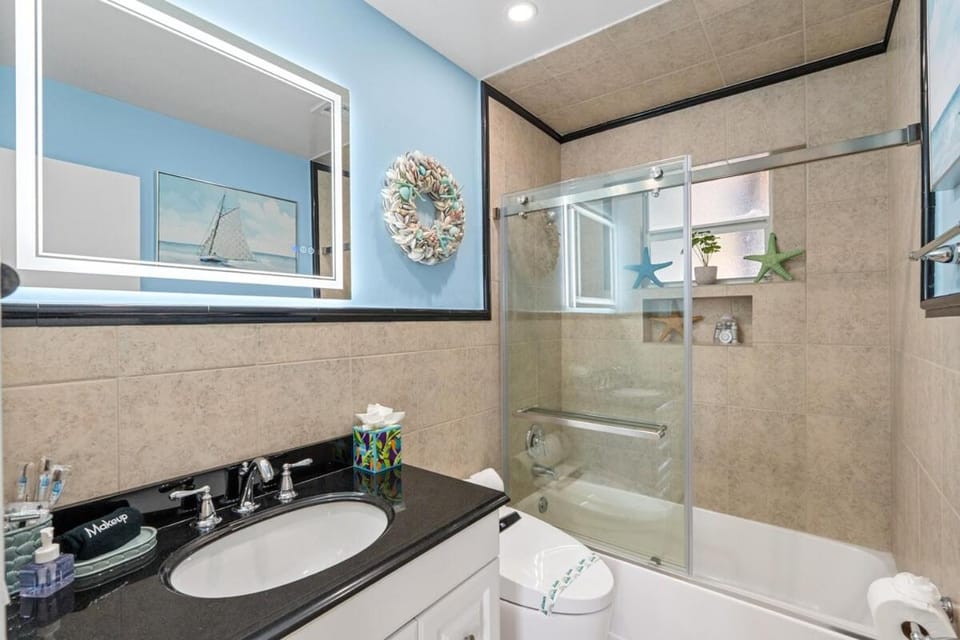 Htd Pool, Tiki Hut, Putt-Putt, Billiards, Pergola House in Lighthouse Point