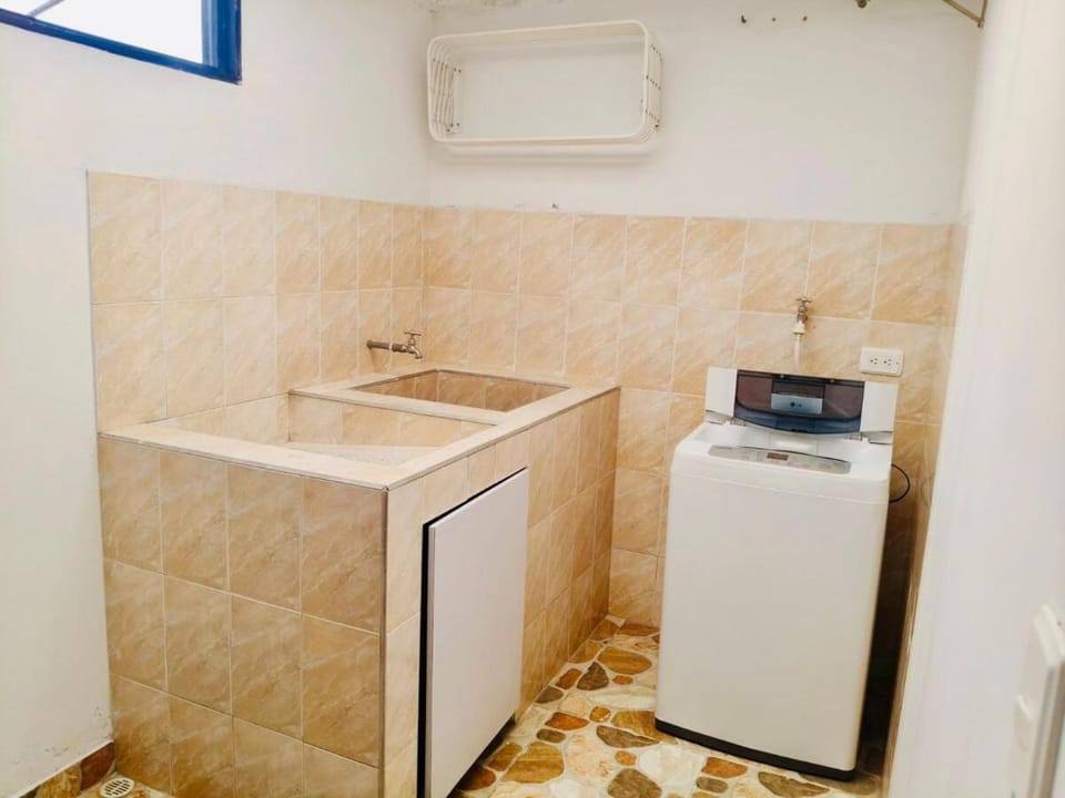 Tu hogar en el Líbano Moderno Amplio y Central Parqueadero Privado y Gratis Vista al Nevado Hasta 8 huéspedes Descansa cerca del Nevado del Ruiz Apartment in Caldas, Colombia