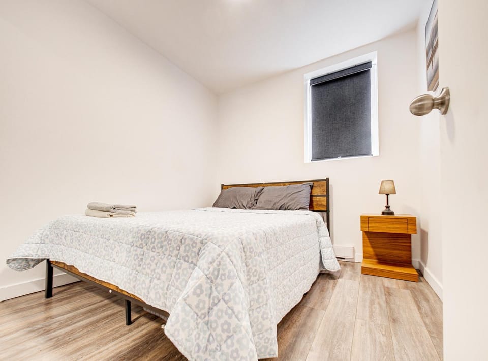 Appartement design au cœur de Griffintown Apartment in Montreal
