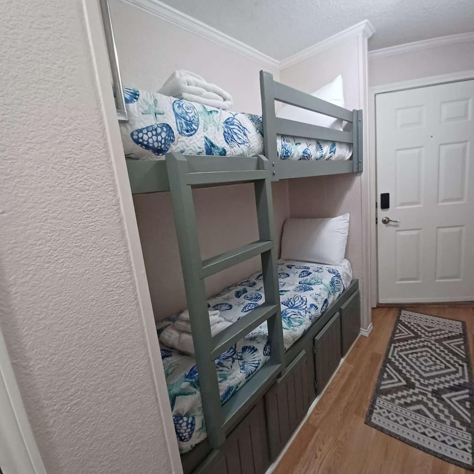 bunk bed