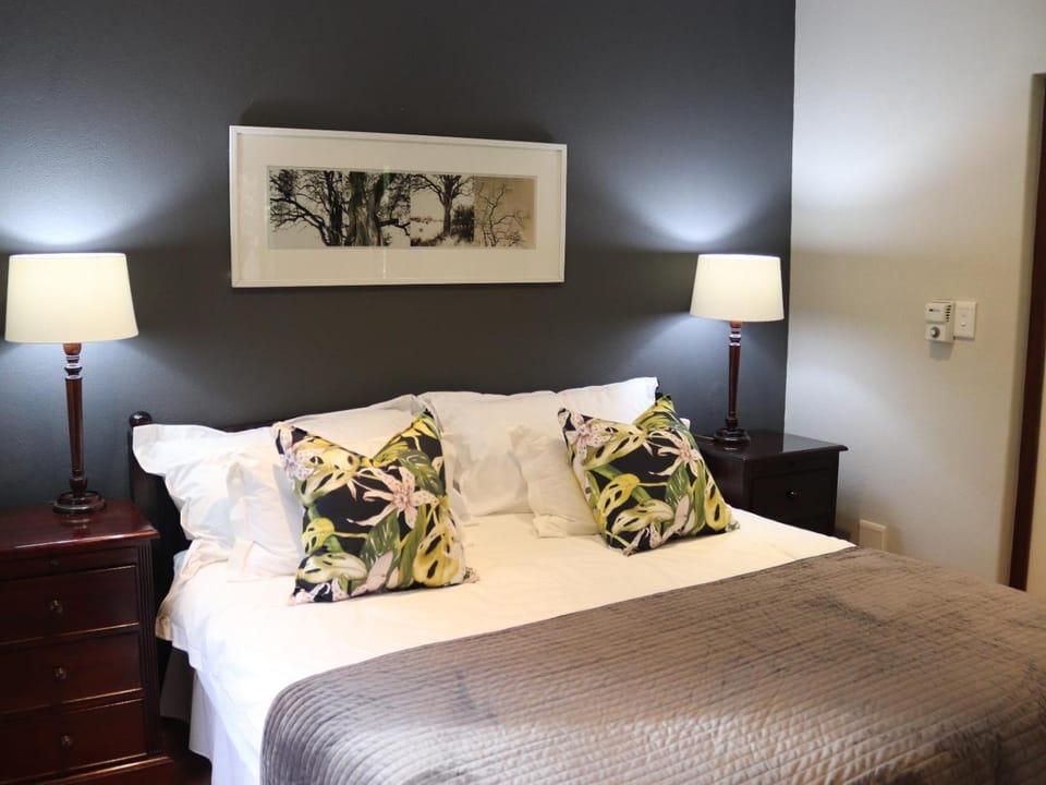 Bed, Decorative detail, Bedroom