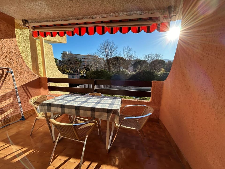 Appartement 4 personnes avec balcon et parking près de la plage - FR-1-837-64 Apartment in Argeles-sur-Mer