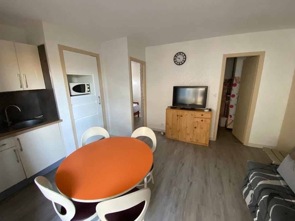 Appartement 2 pièces proche plage avec parking - FR-1-837-66 Apartment in Argeles-sur-Mer