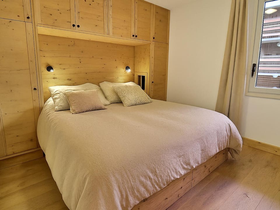 Magnifique 4 pièces rénové, skis aux pieds, 6-7 pers., sud - FR-1-182-273 Apartment in Les Allues