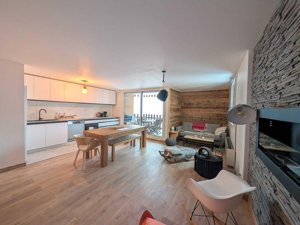 Superbe logement skis aux pieds, calme avec parking, près Montgenèvre - FR-1-445-233 Apartment in Montgenèvre