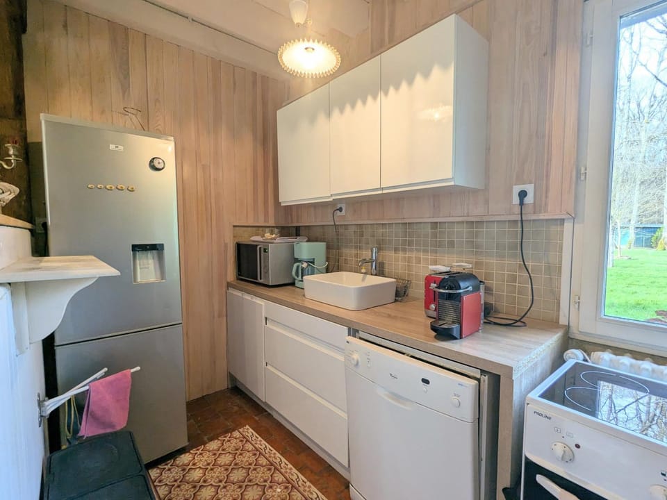 Charmant hébergement avec parc et étang à Mers-sur-Indre - FR-1-591-771 House in Centre-Val de Loire