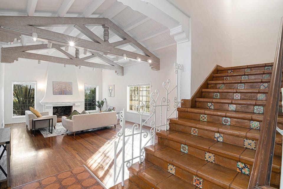 Spacious 4BR Spanish Villa In Hancock Park House in San Fernando Valley