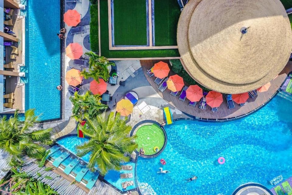 Pool view, Swimming pool