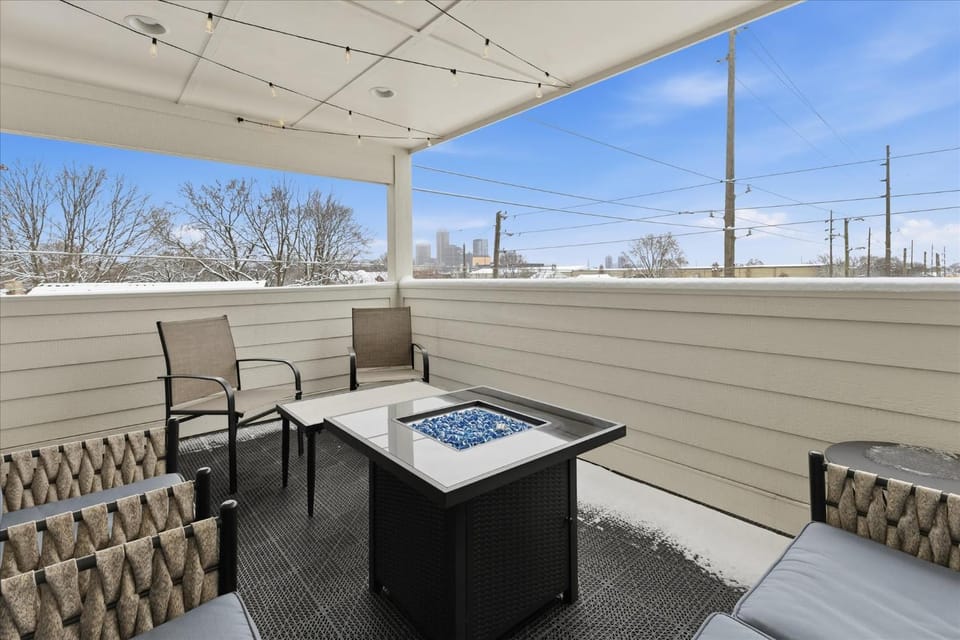 Brand New 4BR house w Patio and skyline views House in Indianapolis