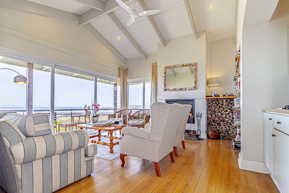 Living room, Internal: Not applicable to any particular room