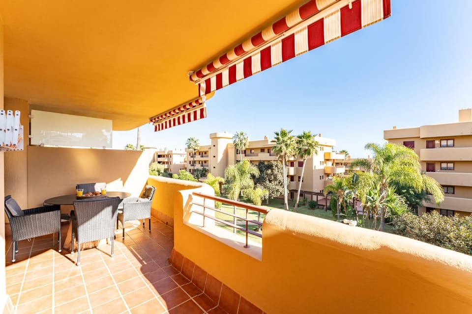 View (from property/room), Balcony/Terrace