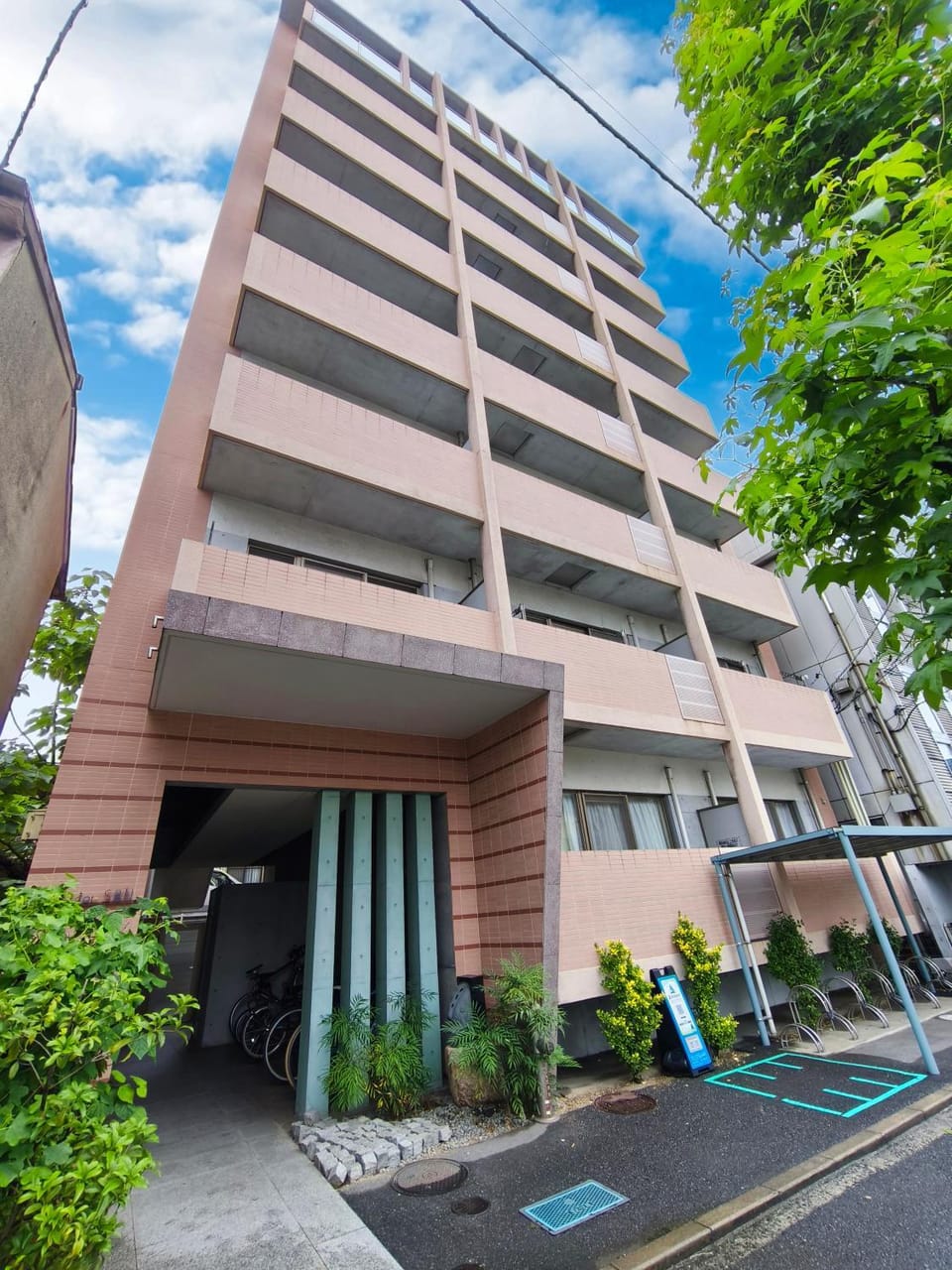 Property building, Day