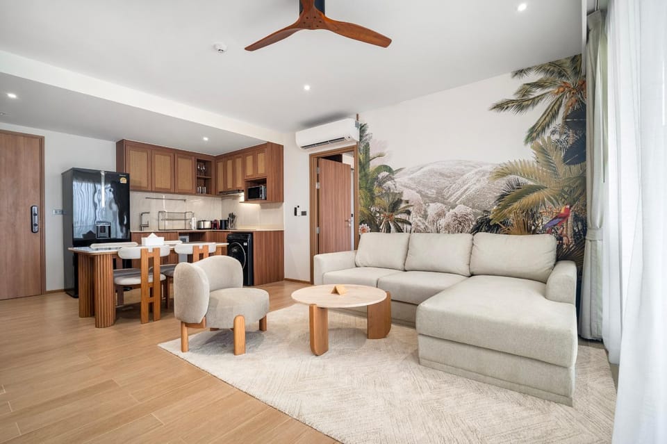 Kitchen or kitchenette, Living room, Seating area