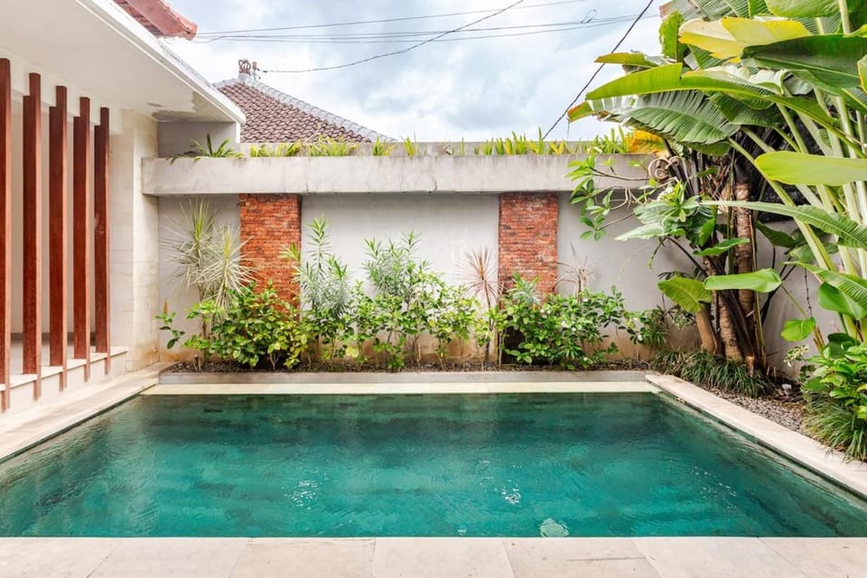 Sunset Cove Canggu by HONEST Villa in North Kuta