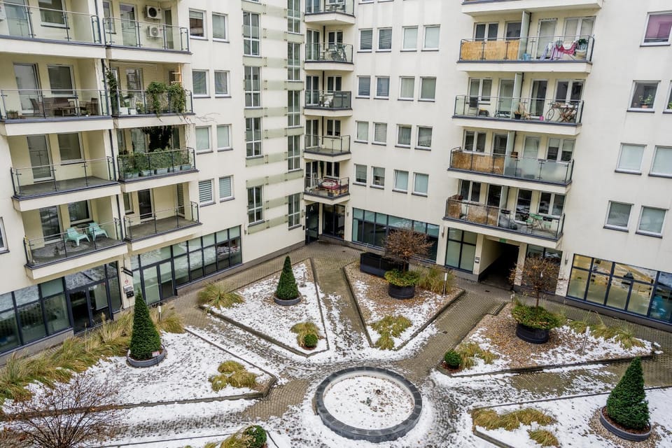 Property building, Location