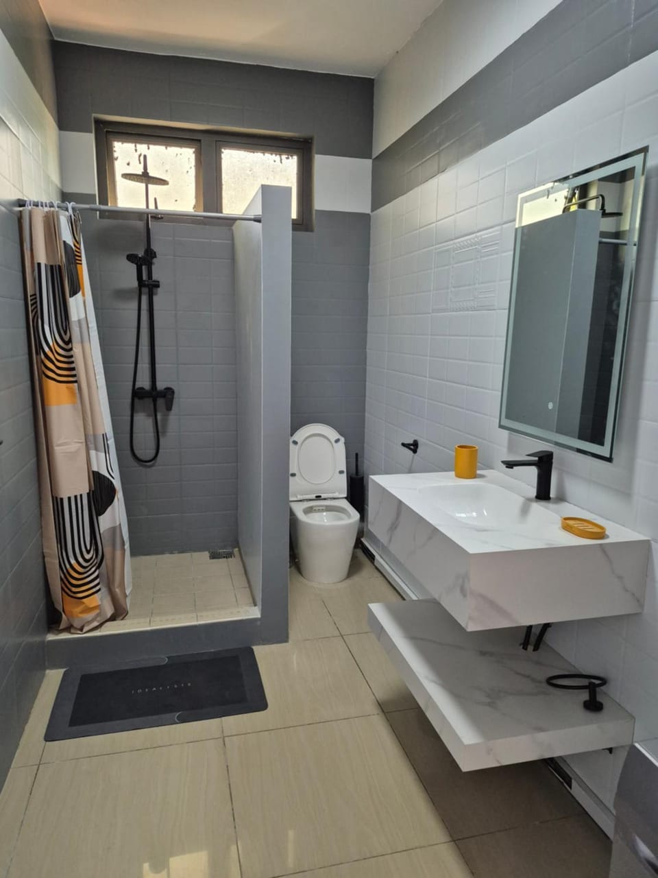 Shower, Toilet, Bathroom