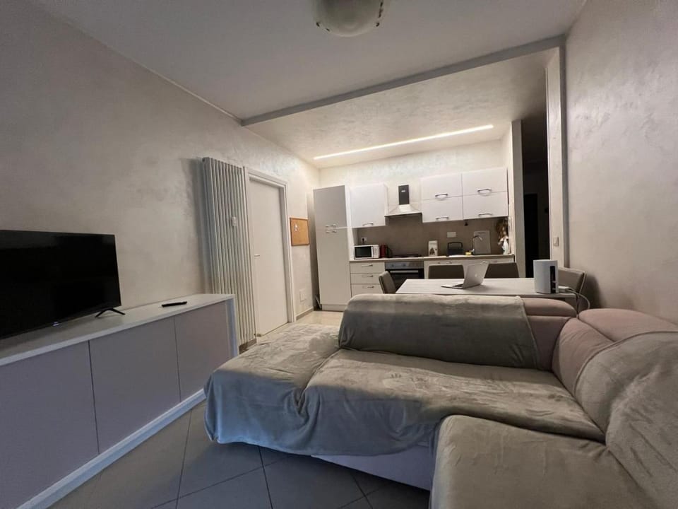 Communal lounge/ TV room, TV and multimedia, Kitchen or kitchenette, Seating area