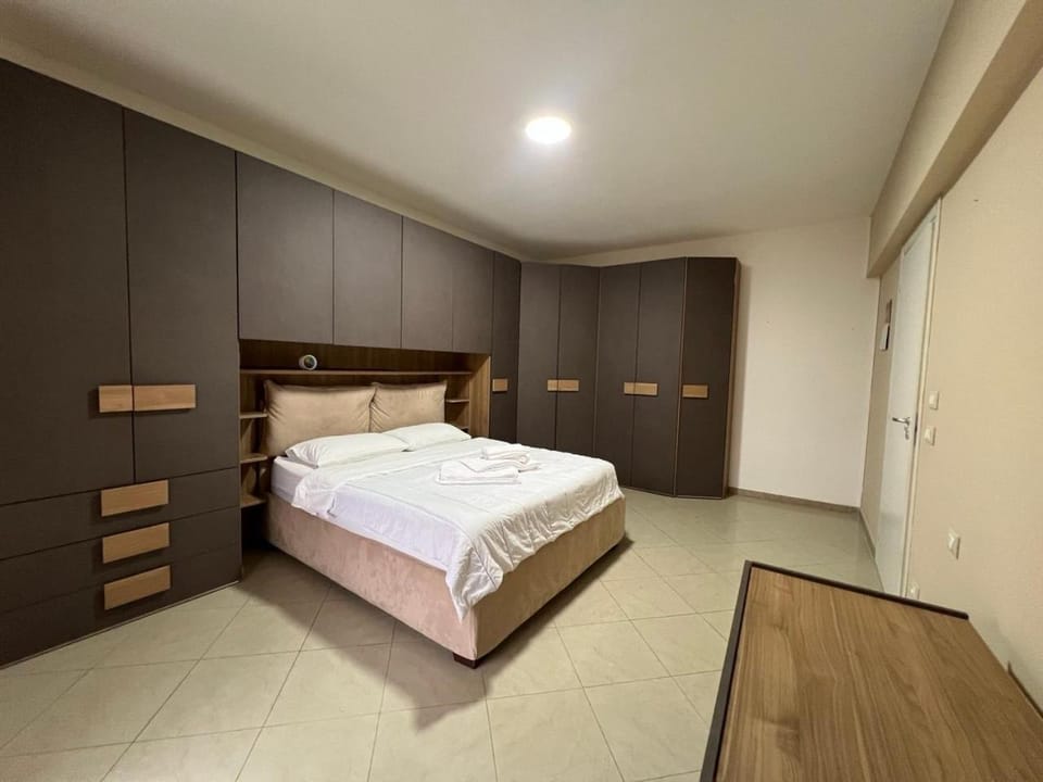 Bed, Bedroom, wardrobe