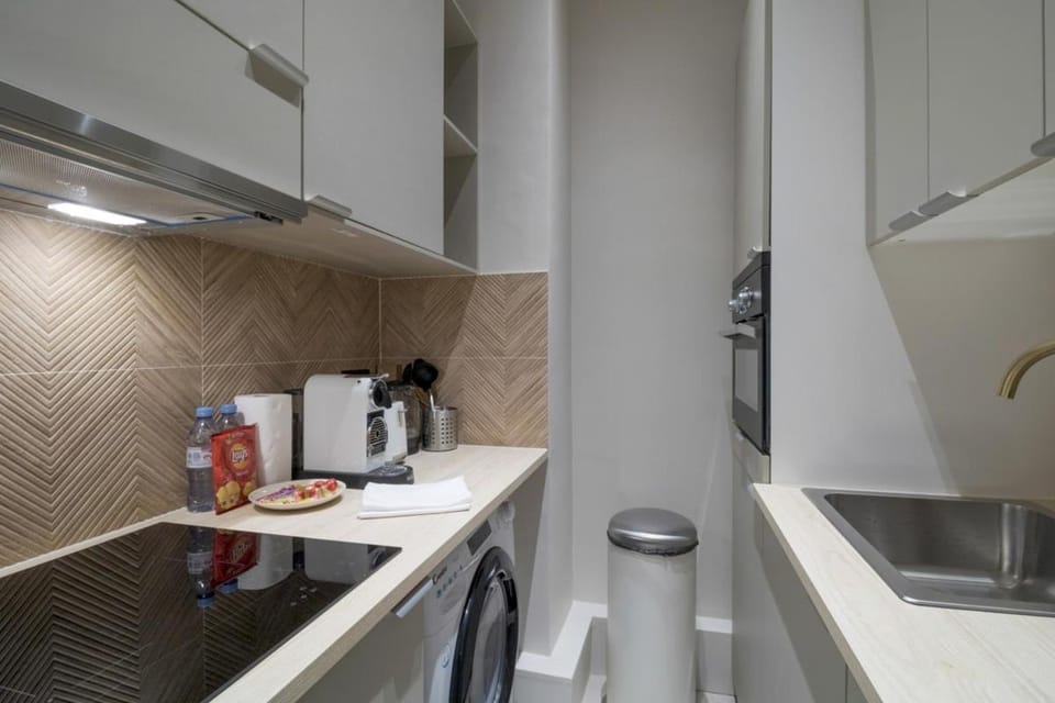 Charming 1BR air-conditioned - Close to Trocadéro Apartment in Paris