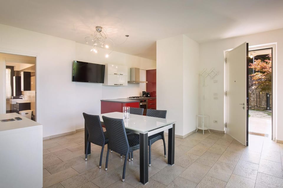 Property building, Kitchen or kitchenette, Living room