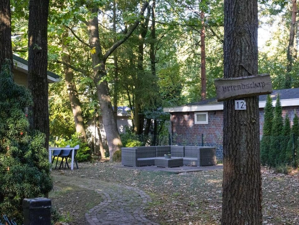 Charming Forest Chalet with Garden & Terrace in Gelderland Chalet in Overijssel (province)
