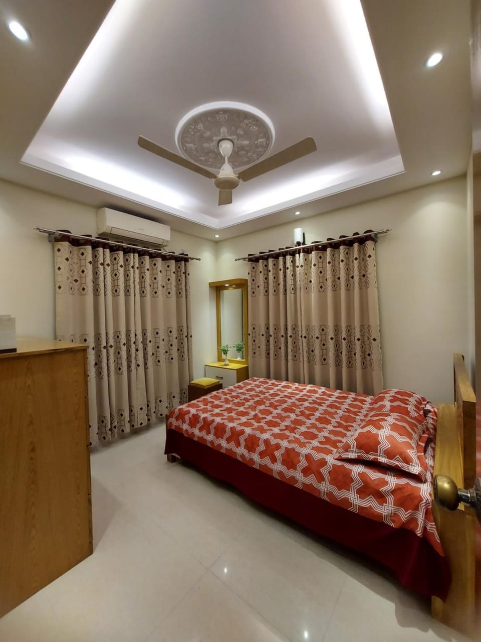 Bed, Bedroom, air conditioner