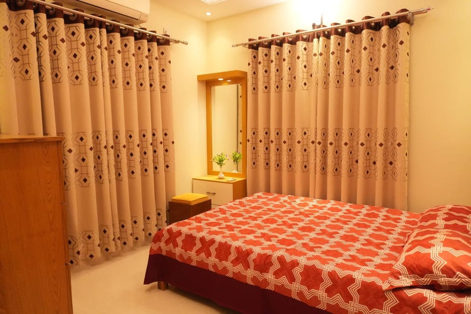 Bedroom, wardrobe