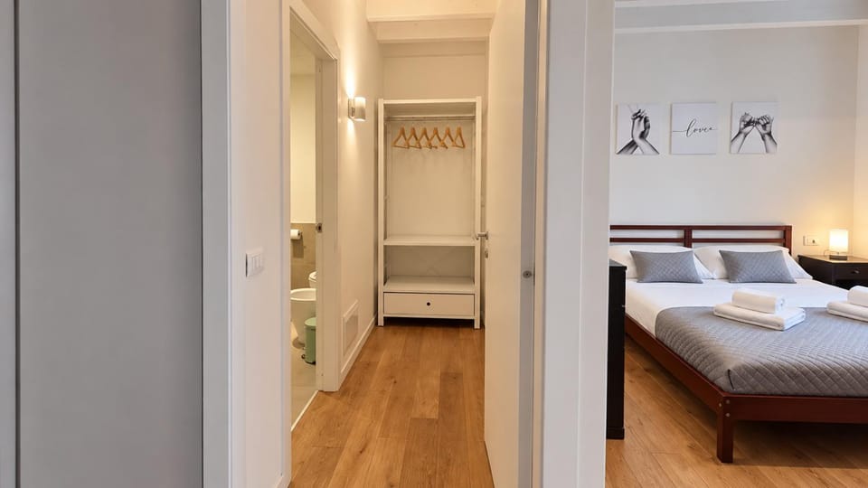 Bed, Photo of the whole room, Bedroom, towels, wardrobe