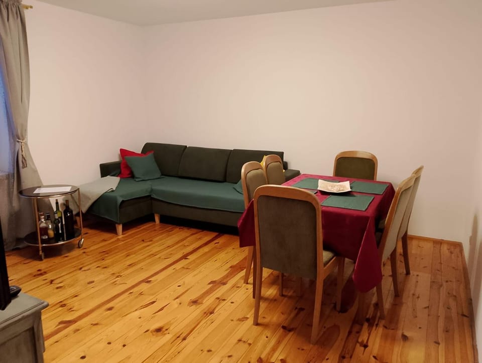 Wiejski Dom w Karkonoszach Apartment in Lower Silesian Voivodeship