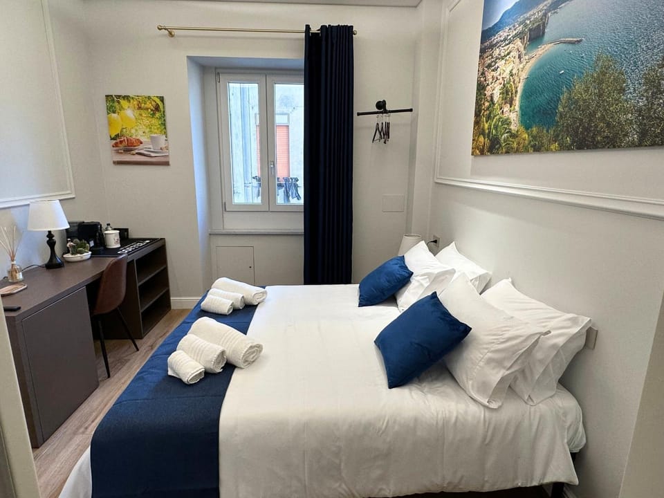 Bed, TV and multimedia, Coffee/tea facilities, Bedroom, heating, internet, safe, towels, wedding, air conditioner