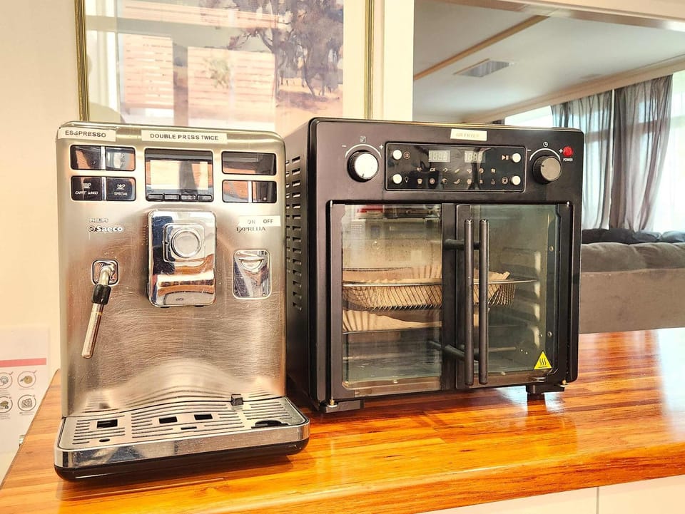 Coffee/tea facilities, Kitchen or kitchenette