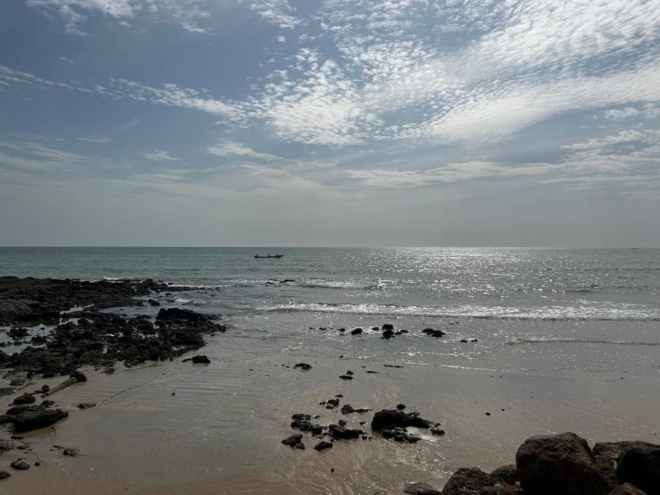 Chambre avec salle de bain privative proche de la plage et de Saly Bed and Breakfast in Mbour