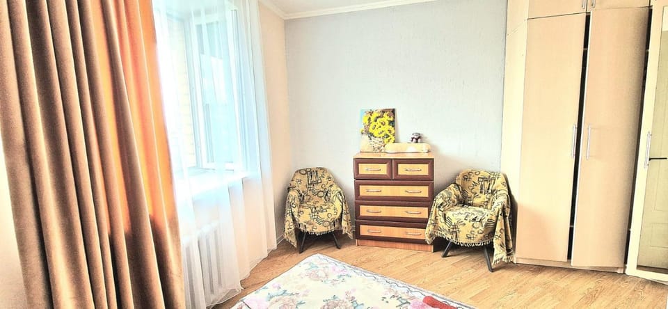 Photo of the whole room, wardrobe