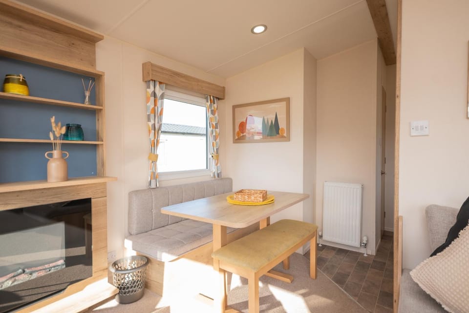 St Andrews Seton Sands Sleeps 8 Fast Wi-Fi House in Scotland