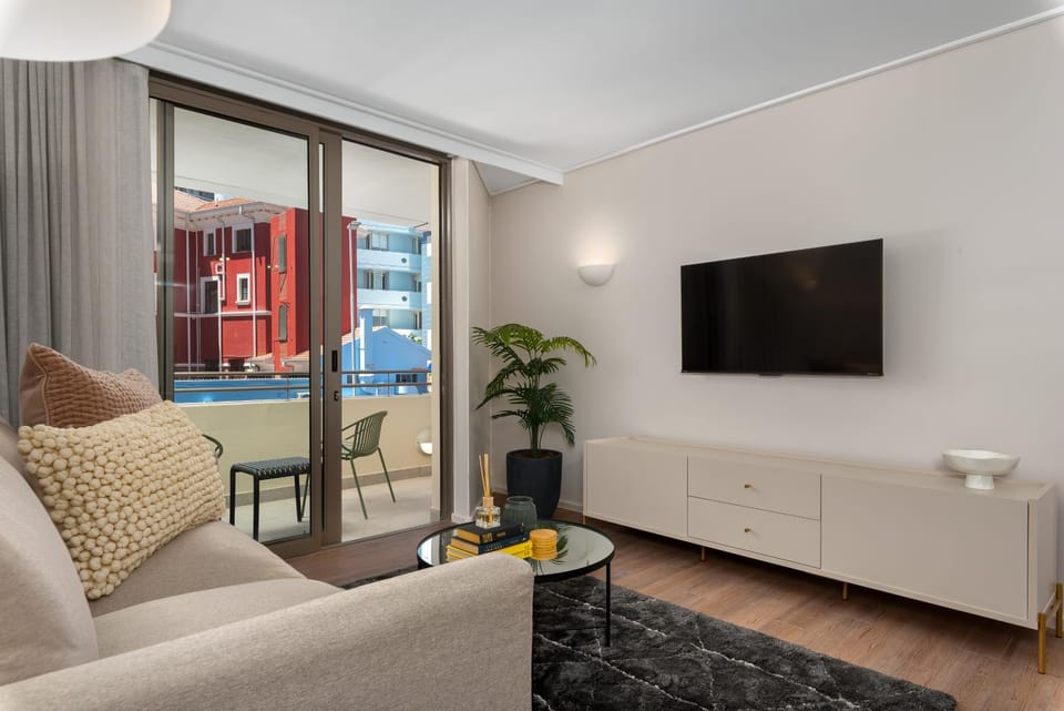 Dolce Vita Apartments by Propr Apartment in Sea Point