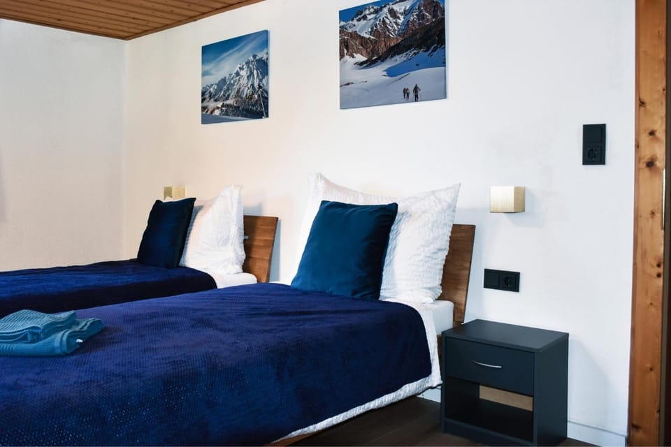 Bed, Decorative detail, Bedroom