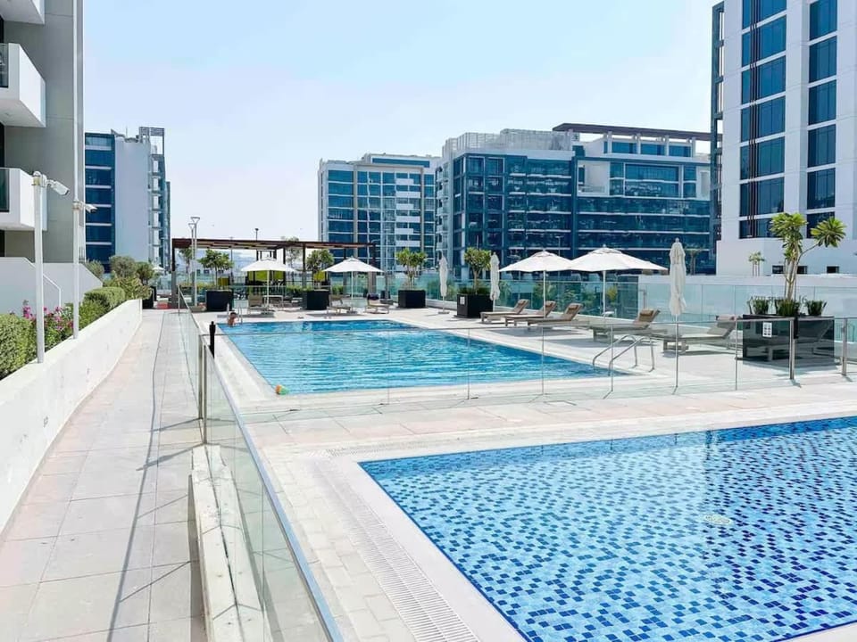 Airstay - Bright Top-Floor 1BR - Azizi Riviera 8 - Monthly Offer Available! Apartment in Dubai