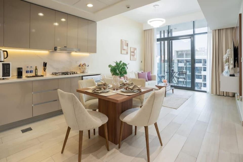 Airstay - Bright Top-Floor 1BR - Azizi Riviera 8 - Monthly Offer Available! Apartment in Dubai