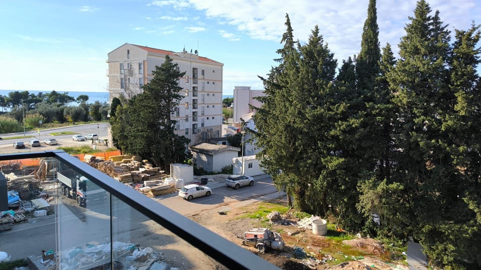 Natural landscape, City view, Location