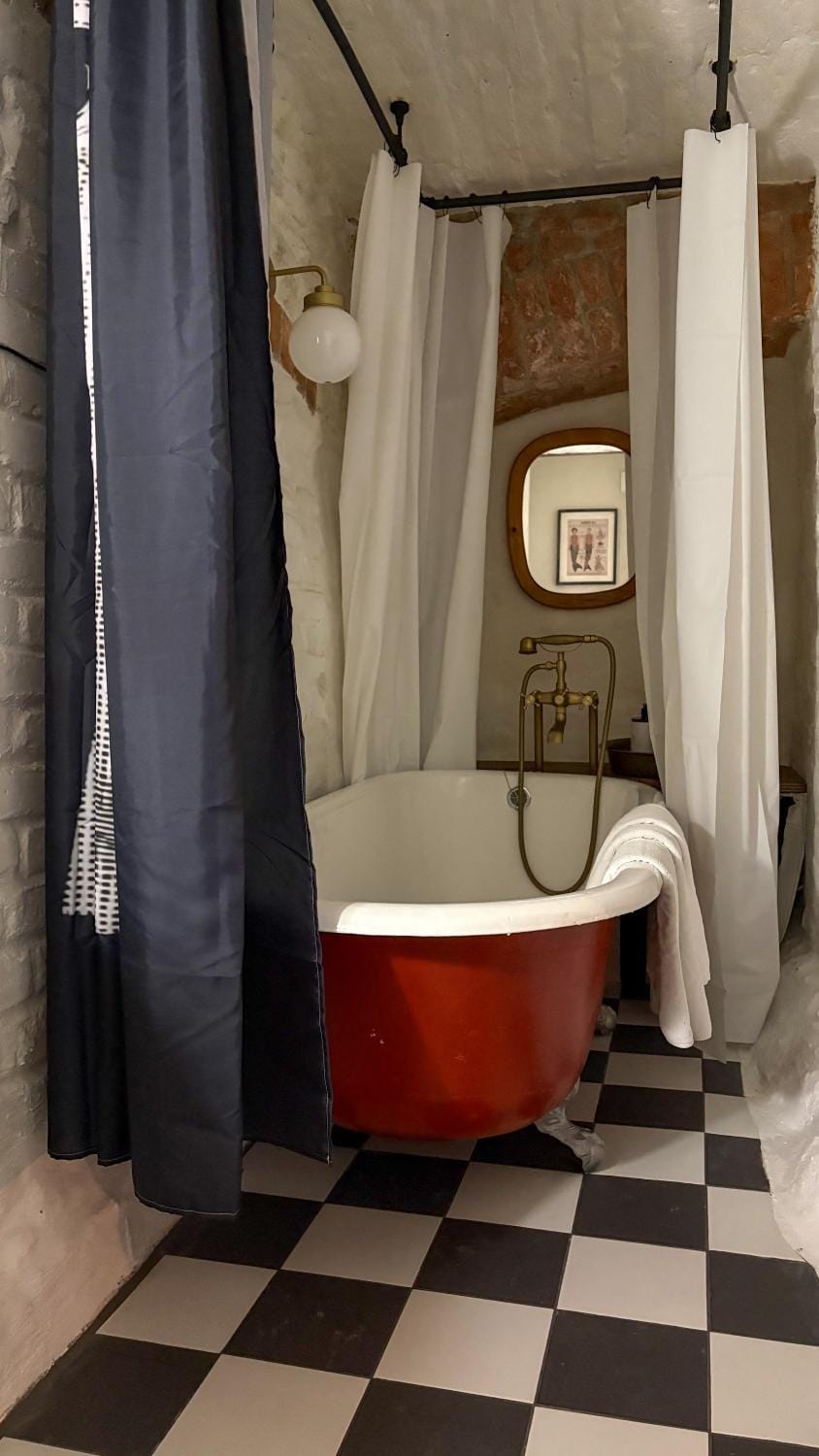Bathroom, Bath