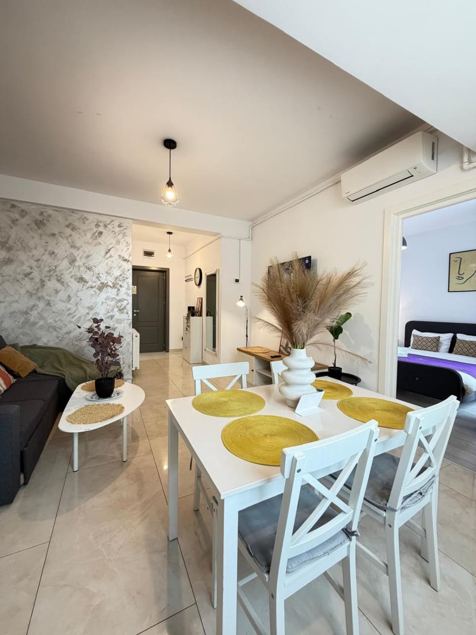 Living room, Seating area, Dining area