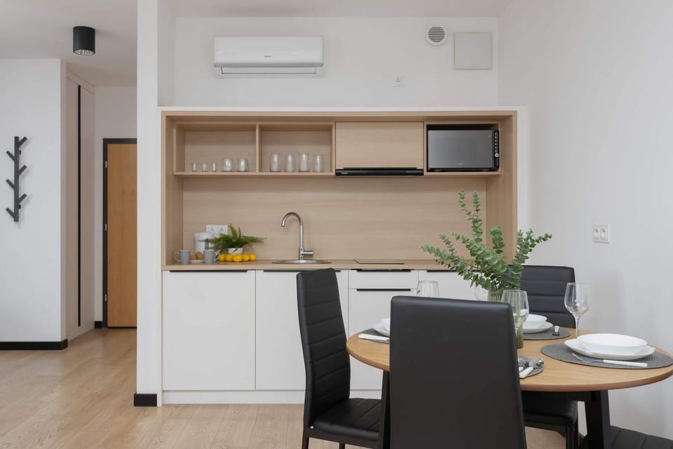 Kitchen or kitchenette