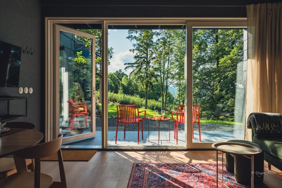 View (from property/room), Balcony/Terrace, Living room, Seating area, Garden view