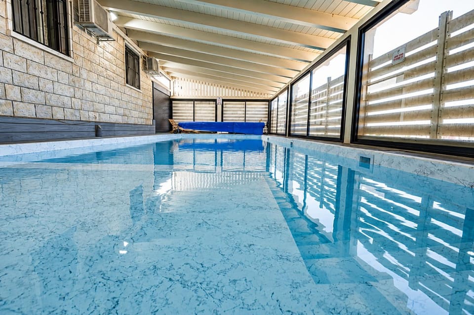Pool view, Swimming pool