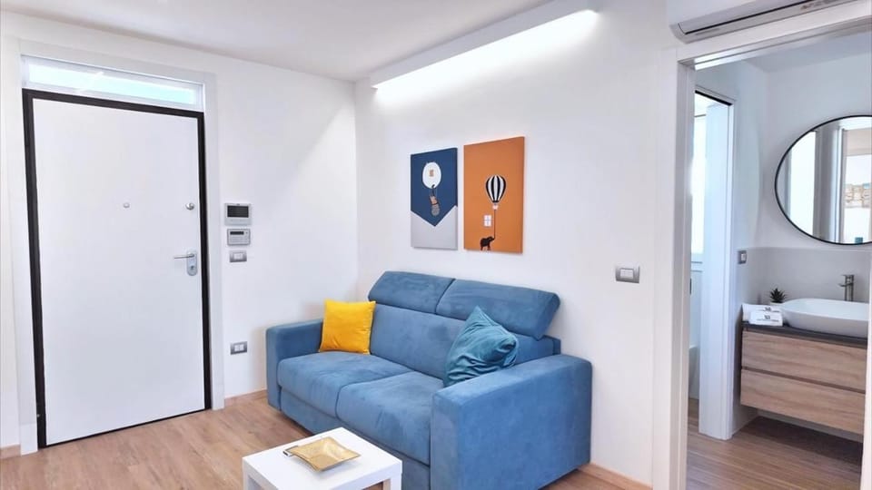 Bed, Living room
