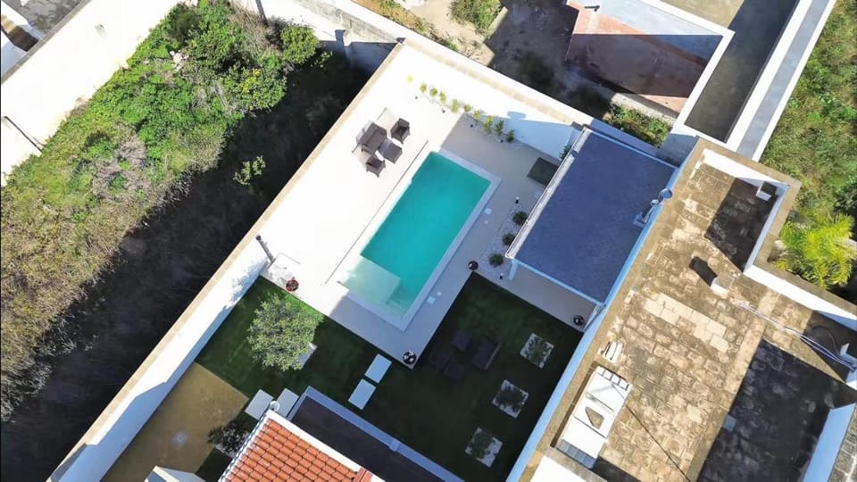 Property building, Day, Bird's eye view